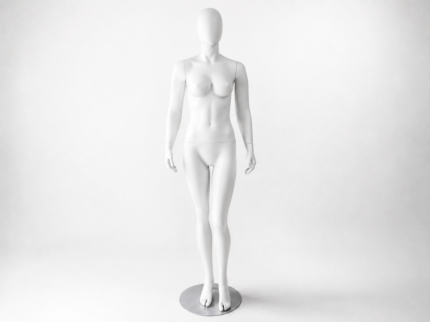 Pamela Jackson female mannequin in a flat-foot stance