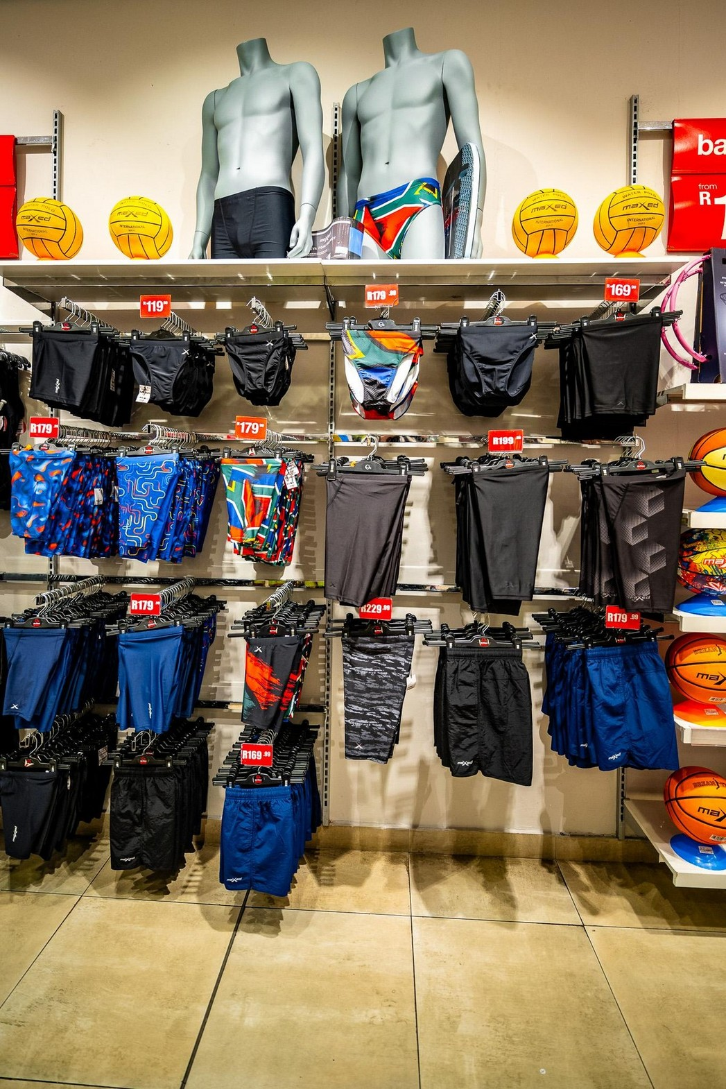 Male three-quarter torso display forms